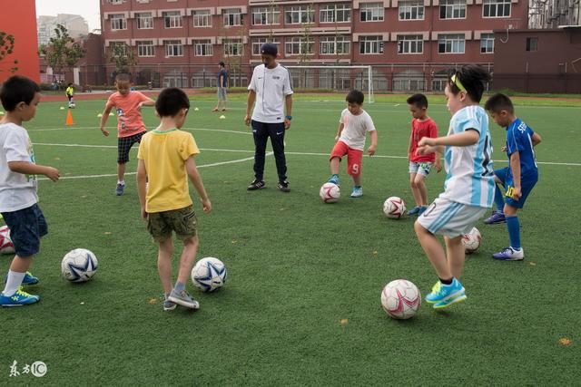 官宣:国王正式续约迈克-布朗 新合同3年3000万