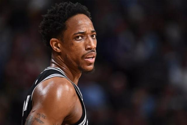 莱昂纳德休赛期接受膝盖手术 目前仍未痊愈